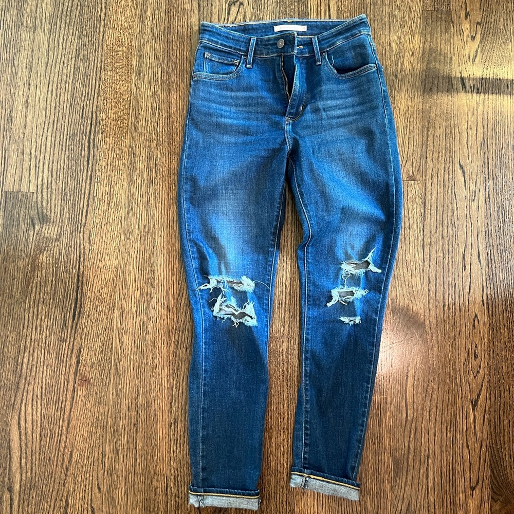 Levi's Women's Skinny Jeans - Dark Blue with Distressed Knees